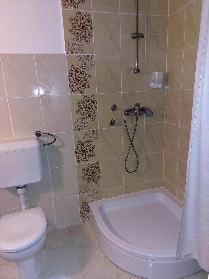 Guesthouse Ob Sotocju Budic Brezice Exterior photo